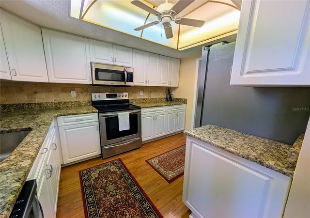3rd image of 3807 Lake Bayshore Dr #H-416, Bradenton, FL 34205 | MLS# A4685814