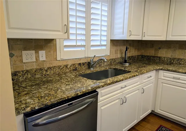 5th image of 3807 Lake Bayshore Dr #H-416, Bradenton, FL 34205 | MLS# A4685814