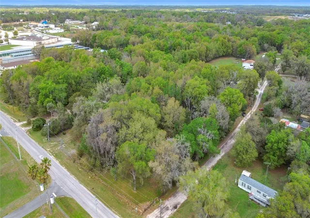 3rd image of 10160 Se 49Th Ct, Belleview, FL 34420 | MLS# O6389770
