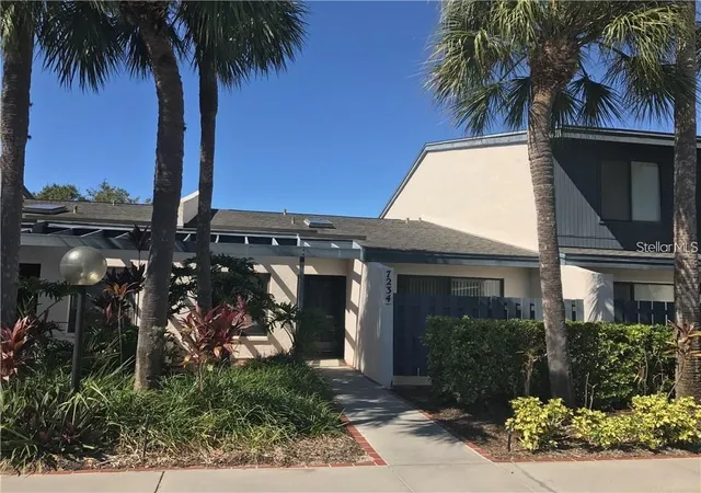 3rd image of 7234 Cloister Dr #7234, Sarasota, FL 34231 | MLS# A4685817