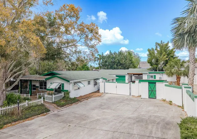 28th image of 1115 Pennsylvania Ave, Palm Harbor, FL 34683 | MLS# TB8485470