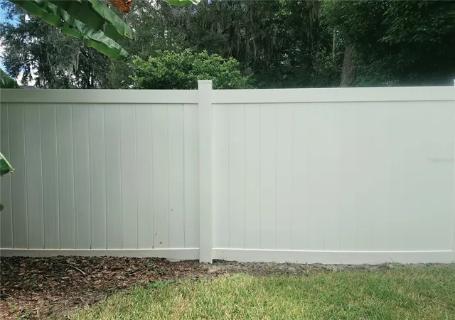 Photo 4 of Townhouse for sale at 2115 NE 38th Avenue, Ocala, FL 34470 | MLS# OM720604 | Listing updated on 2026-09-22