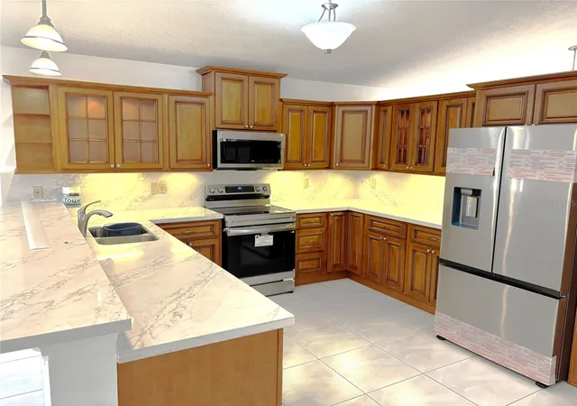 Photo 2 of Sale Pending at 510 Sw 181st Way, Pembroke Pines, FL 33029 | MLS# L4960165 | Listing updated on 2026-09-30