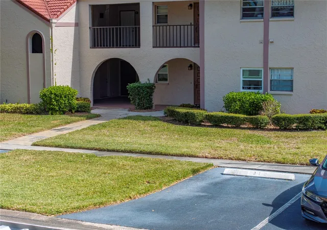 3rd image of 9700 Starkey Rd, Largo, FL 33777