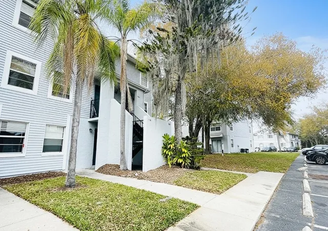 2nd image of 7113 E Bank Dr, Tampa, FL 33617