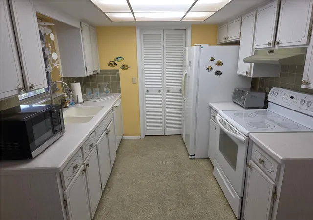 5th image of 7207 Ashwood Dr, Port Richey, FL 34668 | MLS# W7883825