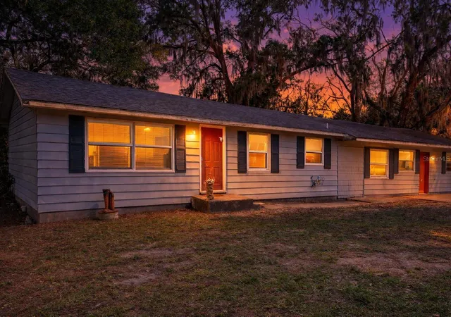 Homes for sale in De Leon Springs, FL | 4849 Grand Ave, De Leon Springs, FL 32130 | MLS# V4947842