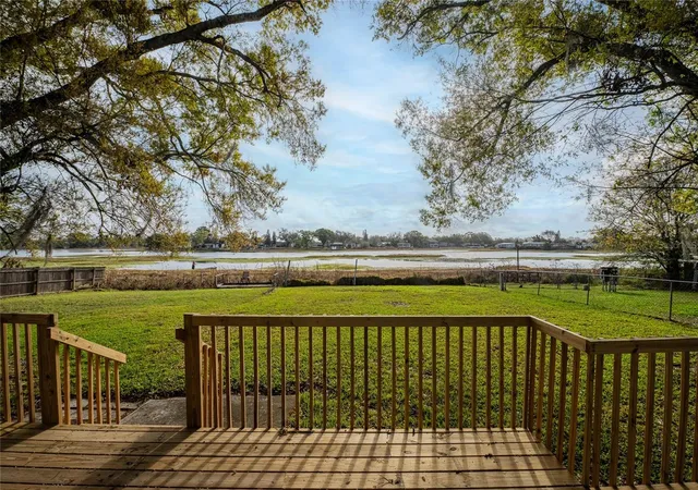 Homes for sale in Lakeland, FL | 1154 Country Club Ln, Lakeland, FL 33801 | MLS# TB8485589