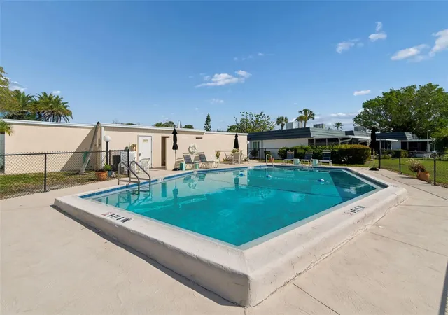 5th image of 10443 Waterbird Wy, Bradenton, FL 34209 | MLS# TB8485599