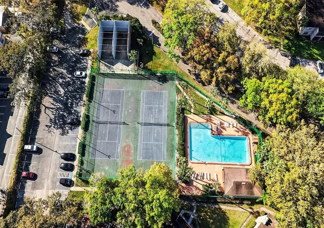 2nd image of 14319 Hanging Moss Cir, TAMPA, FL 33613