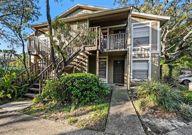 3rd image of 14319 Hanging Moss Cir, Tampa, FL 33613