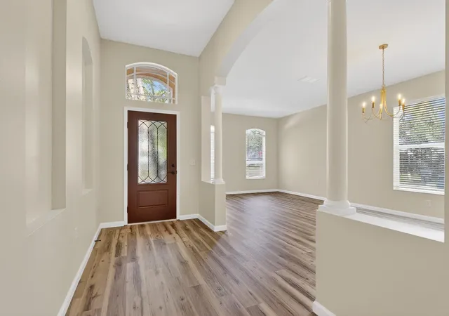 3rd image of 6002 Martinglade Pl, Lithia, FL 33547 | MLS# TB8485613