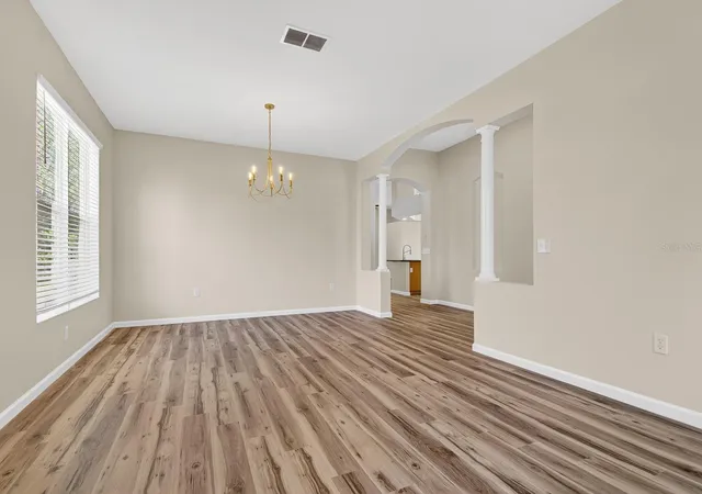 5th image of 6002 Martinglade Pl, Lithia, FL 33547 | MLS# TB8485613