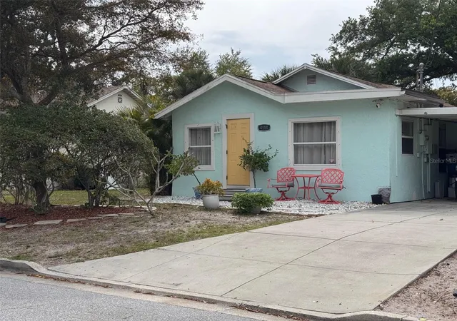 3rd image of 4111 Sarasota Ave, Sarasota, FL 34234 | MLS# A4685876