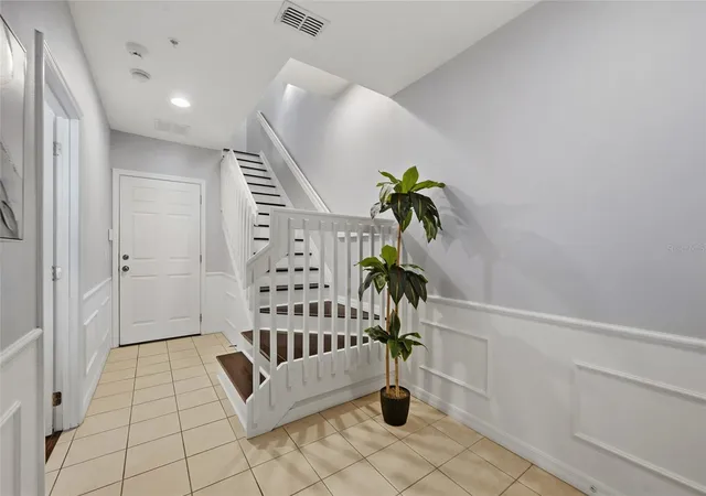 Photo 3 of Townhouse for sale at 1353 Chatfield Pl, Orlando, FL 32814 | MLS# O6389946 | Listing updated on 2026-09-28
