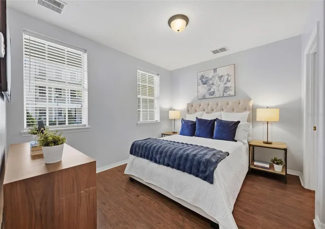 Photo 4 of Townhouse for sale at 1353 Chatfield Pl, Orlando, FL 32814 | MLS# O6389946 | Listing updated on 2026-09-28