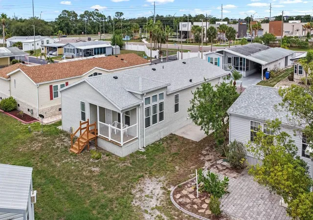 2nd image of 209 S Port Royal Ln, Apollo Beach, FL 33572 | MLS# TB8485675