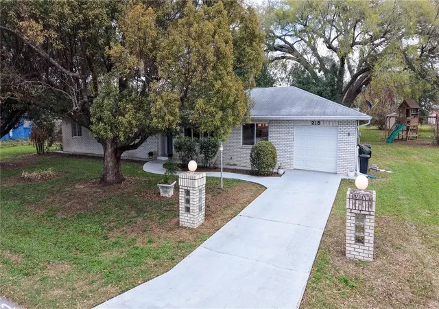 3rd image of 215 Morningside Dr, Valrico, FL 33594 | MLS# TB8485689