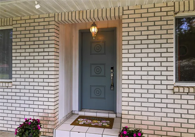 4th image of 215 Morningside Dr, Valrico, FL 33594 | MLS# TB8485689