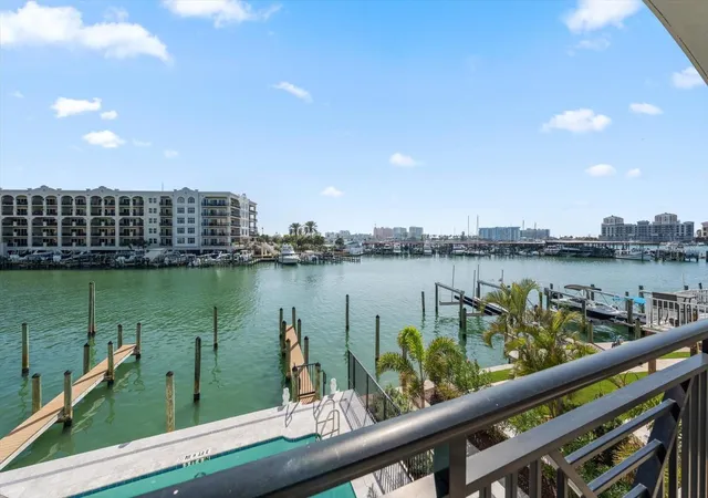 4th image of 211 Dolphin Pt #203, Clearwater Beach, FL 33767 | MLS# TB8485699