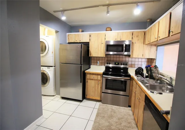 Photo 3 of Condo for sale at 5208 Via Hacienda Cir #A201, Orlando, FL 32839 | MLS# R4910862 | Listing updated on 2026-08-21