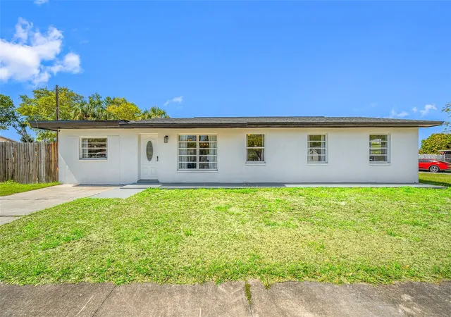 Photo 2 of Single family home for sale at 4916 Carlyle Rd, Tampa, FL 33615 | MLS# TB8485753 | Listing updated on 2026-08-26