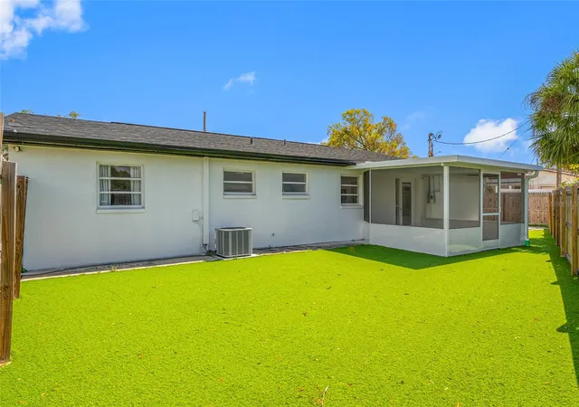 Photo 1 of Single family home for sale at 4916 Carlyle Rd, Tampa, FL 33615 | MLS# TB8485753 | Listing updated on 2026-08-26