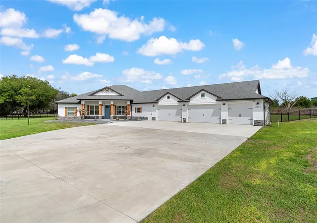 2nd image of 4821 Sunnyside Dr, Fruitland Park, FL 34731 | MLS# G5109466
