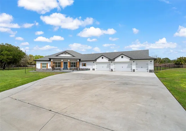4th image of 4821 Sunnyside Dr, Fruitland Park, FL 34731 | MLS# G5109466