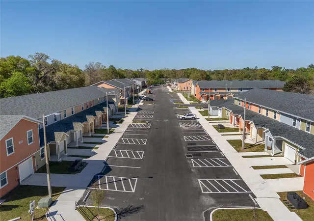 Homes for sale in Gainesville, FL | 1581 Nw 29th Rd #2, Gainesville, FL 32605 | MLS# GC538398