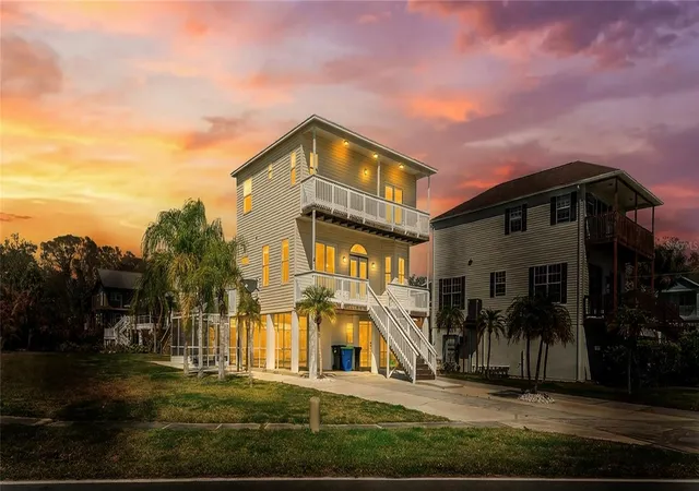 Photo 2 of Single family home for sale at 402 Shore Dr W, Oldsmar, FL 34677 | MLS# TB8485835 | Listing updated on 2026-10-02