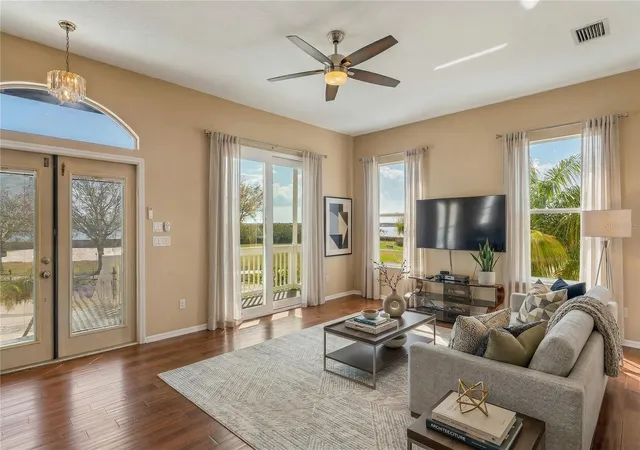 Photo 4 of Single family home for sale at 402 Shore Dr W, Oldsmar, FL 34677 | MLS# TB8485835 | Listing updated on 2026-10-02