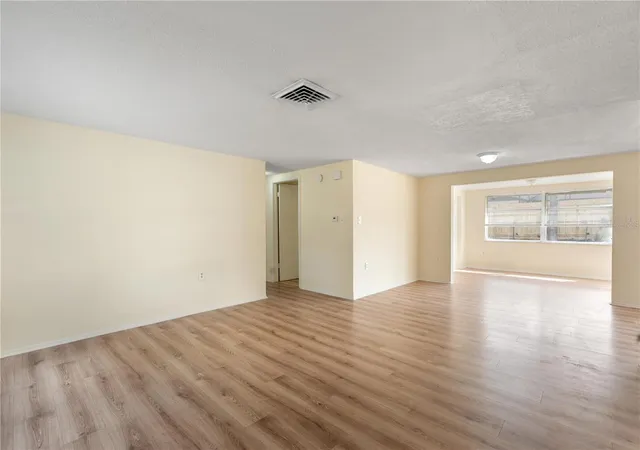 Photo 4 of Single family home for sale at 9020 Hunt Clb Ln, Port Richey, FL 34668 | MLS# W7883846 | Listing updated on 2026-10-02