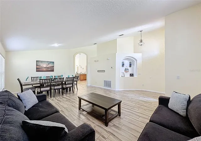 Photo 4 of Single family home for sale at 110 Rubino Dr, Davenport, FL 33837 | MLS# S5145660 | Listing updated on 2026-09-19