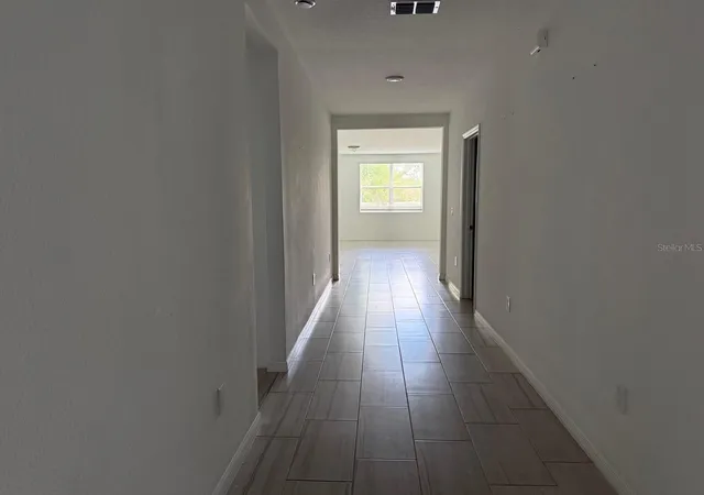 3rd image of 3098 Laurel Oak Ln, Winter Haven, FL 33884 | MLS# O6390090