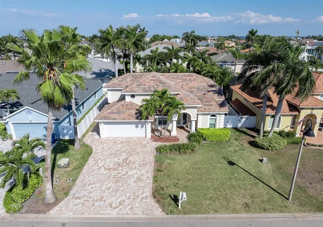 Homes for sale in Saint Petersburg, FL | 906 Landmark Cir S, Saint Petersburg, FL 33715 | MLS# TB8485877