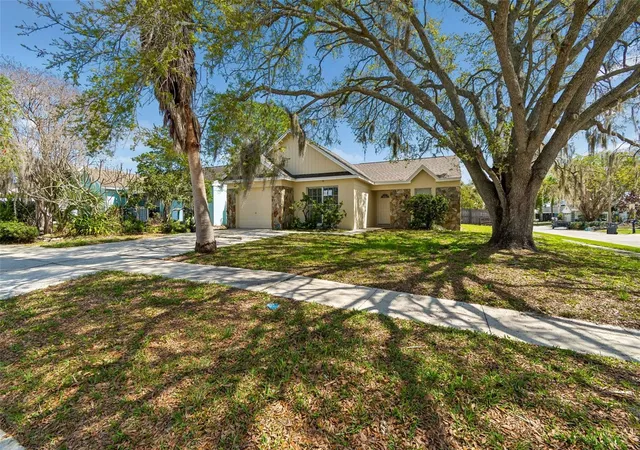Photo 3 of Single family home for sale at 8301 Iberia Pl, Tampa, FL 33637 | MLS# TB8485878 | Listing updated on 2026-10-09