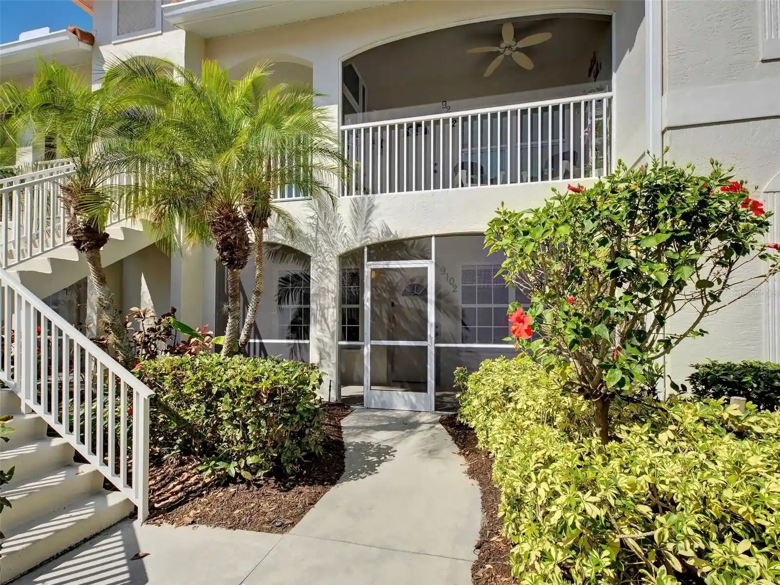 Listing Photo 2 - Condo for sale in 9102 L Pavia Blvd located at 9102 L Pavia Blvd, VENICE, FL 34292 - Unit #9102