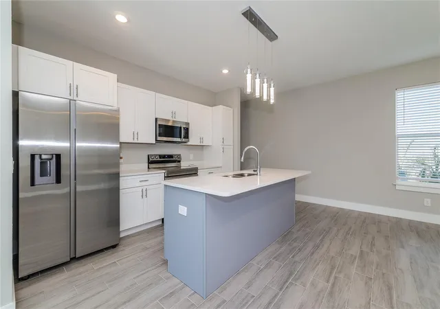 Photo 4 of Sale Pending at 1055 Desmoines Ln, Poinciana, FL 34759 | MLS# C7523249 | Listing updated on 2026-09-02
