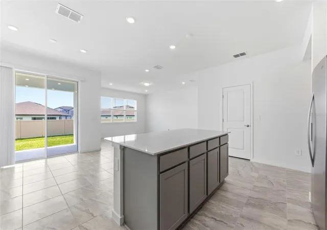 4th image of 9804 Redwood Heights Loop, Thonotosassa, FL 33592 | MLS# TB8485951