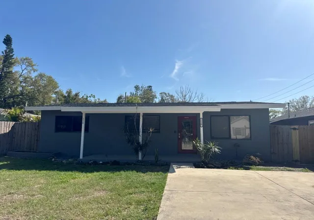 3rd image of 5520 20Th Ave S, Gulfport, FL 33707 | MLS# TB8485962