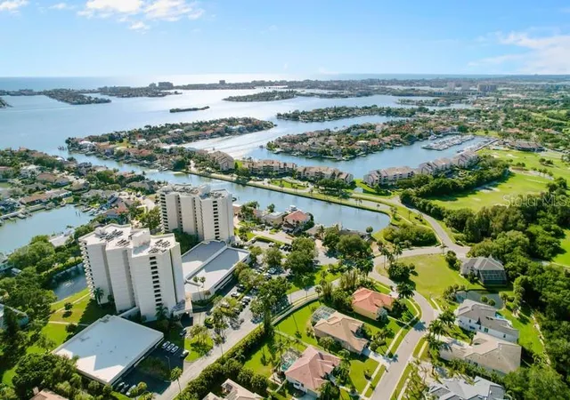 Photo 3 of Condo for sale at 5940 Pelican Bay Plz S #1105, Gulfport, FL 33707 | MLS# TB8485985 | Listing updated on 2026-04-01