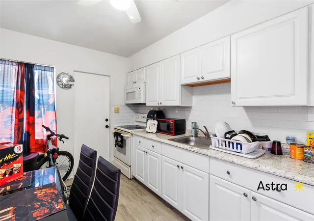 2nd image of 2350 Grove St S, St Petersburg, FL 33705 | MLS# TB8486004