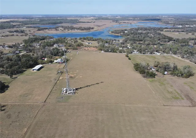 3rd image of 10740 Fort King Rd, Dade City, FL 33525 | MLS# TB8486013