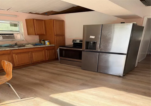3rd image of 1211 Nw Eucalyptus Ave, Arcadia, FL 34266 | MLS# A4685984