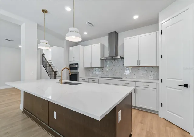 Photo 3 of Single family home for sale at 2916 W Ellis Dr, Tampa, FL 33611 | MLS# TB8486037 | Listing updated on 2026-10-05