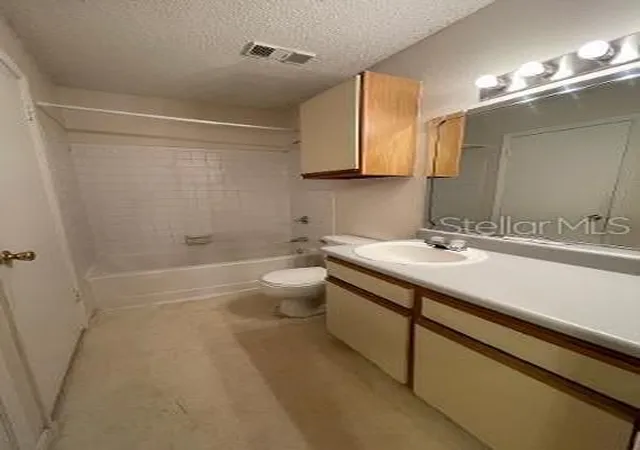 4th image of 8653 Mallard Reserve Dr #201, Tampa, FL 33614 | MLS# TB8486071