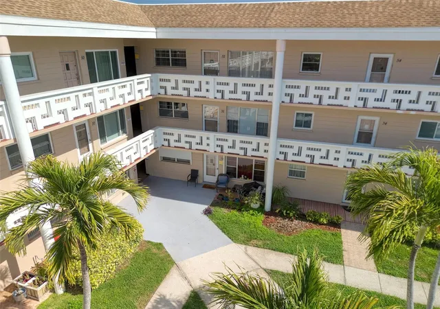 2nd image of 2436 Rhodesian Dr, CLEARWATER, FL 33763