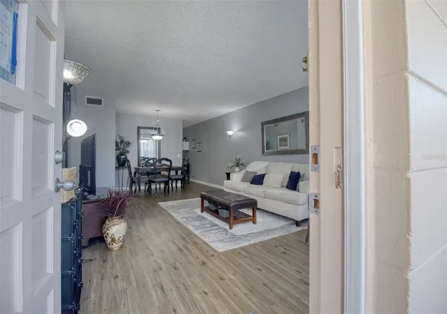 4th image of 2436 Rhodesian Dr, CLEARWATER, FL 33763