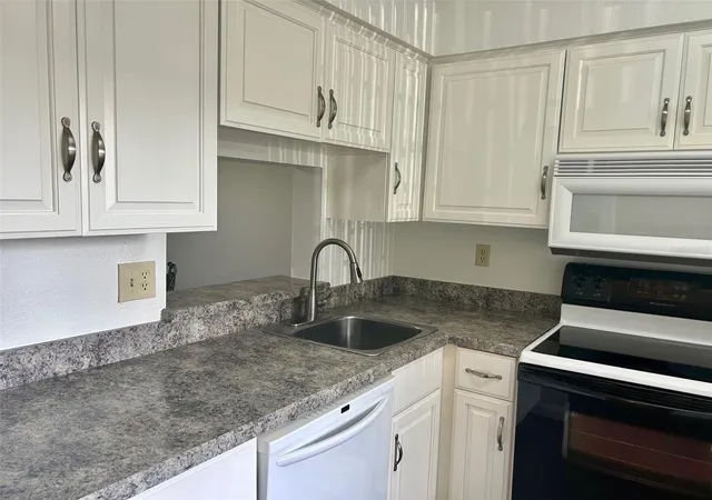 2nd image of 1701 Pinehurst Rd #18C, Dunedin, FL 34698 | MLS# TB8486083